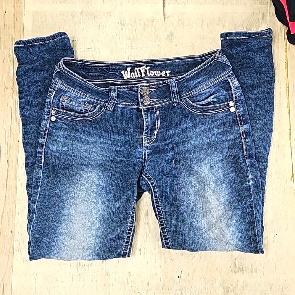 Wall flower jeans